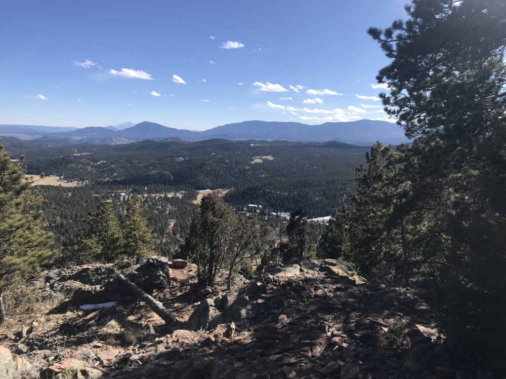 view along the way in Staunton State Park